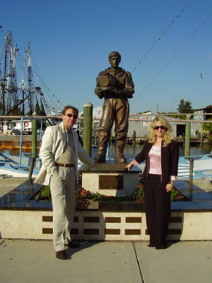 TarponSpringsmemorialStatue.JPG