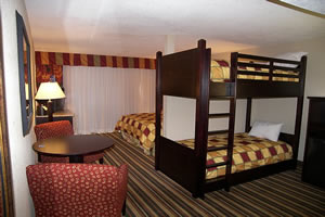 HolidayInnMaingateEastkidsuite.jpg